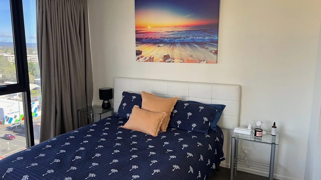 Furnished room with ensuite in a flatshare