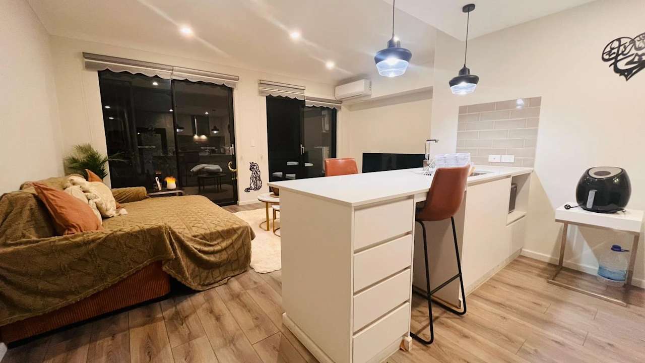 Furnished room with own bathroom