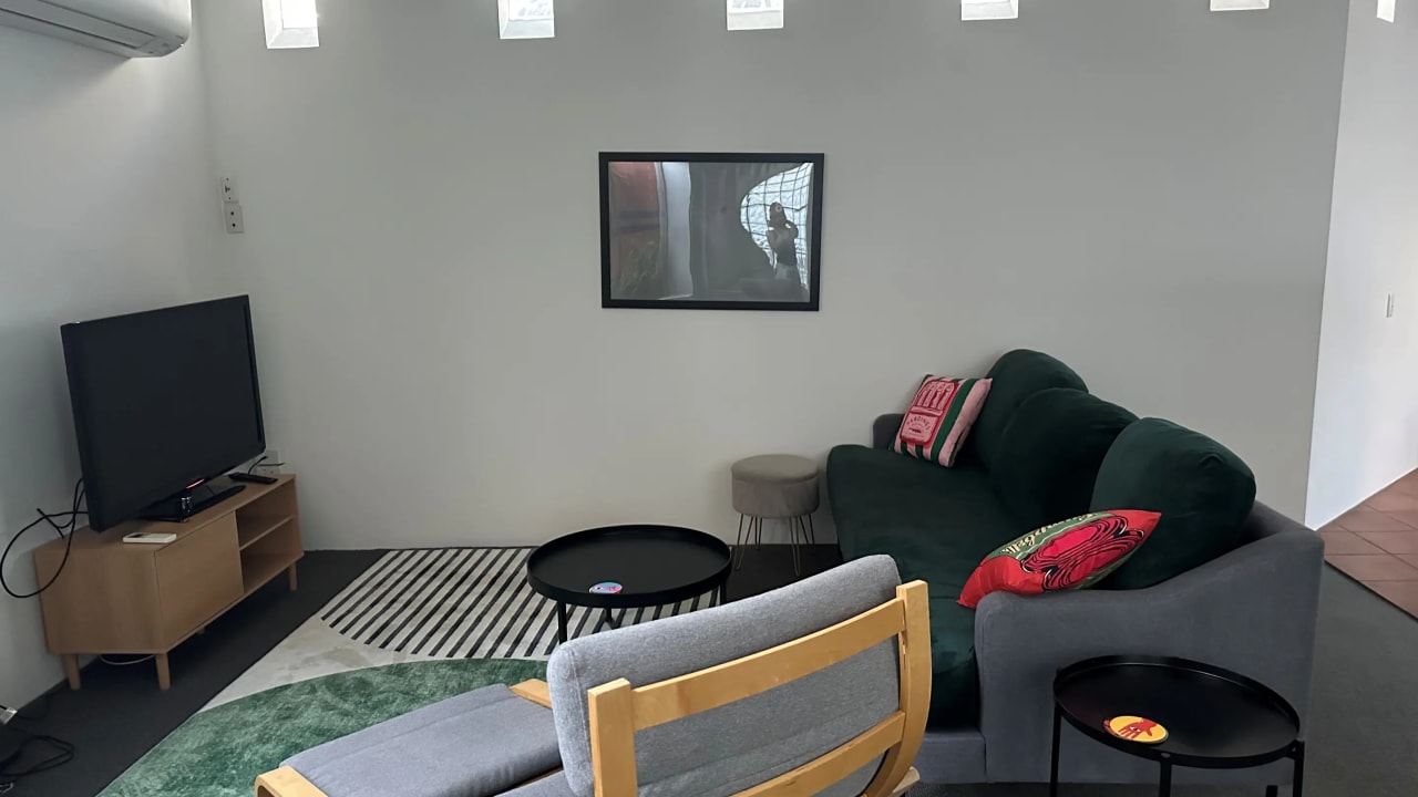Furnished room in a flatshare