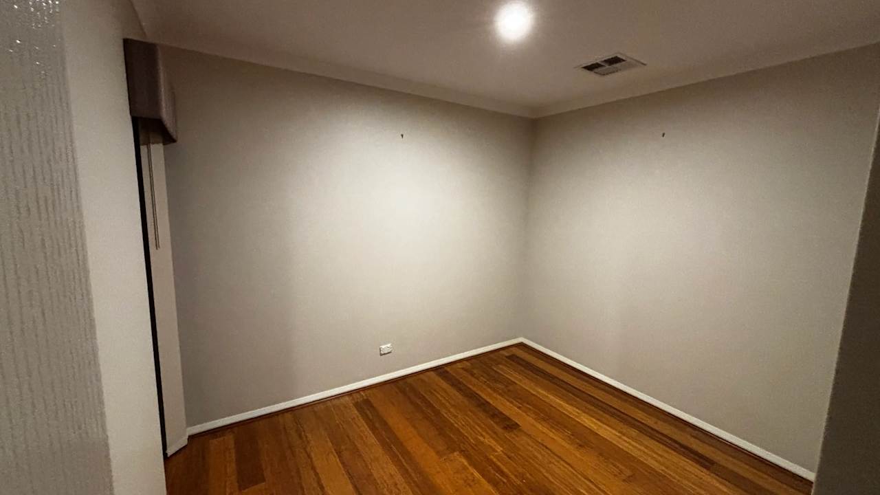 Unfurnished room with own bathroom