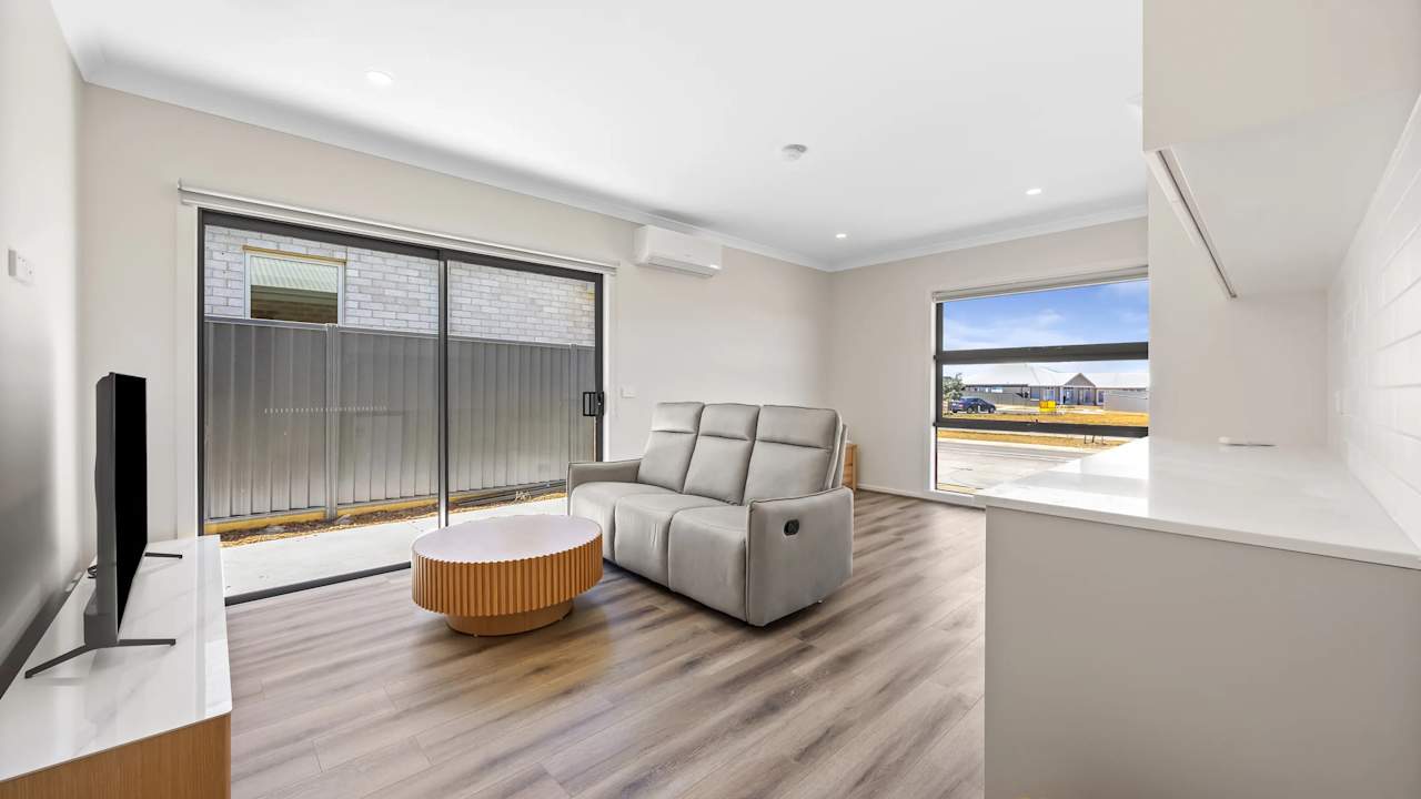 Furnished room with ensuite in a share house