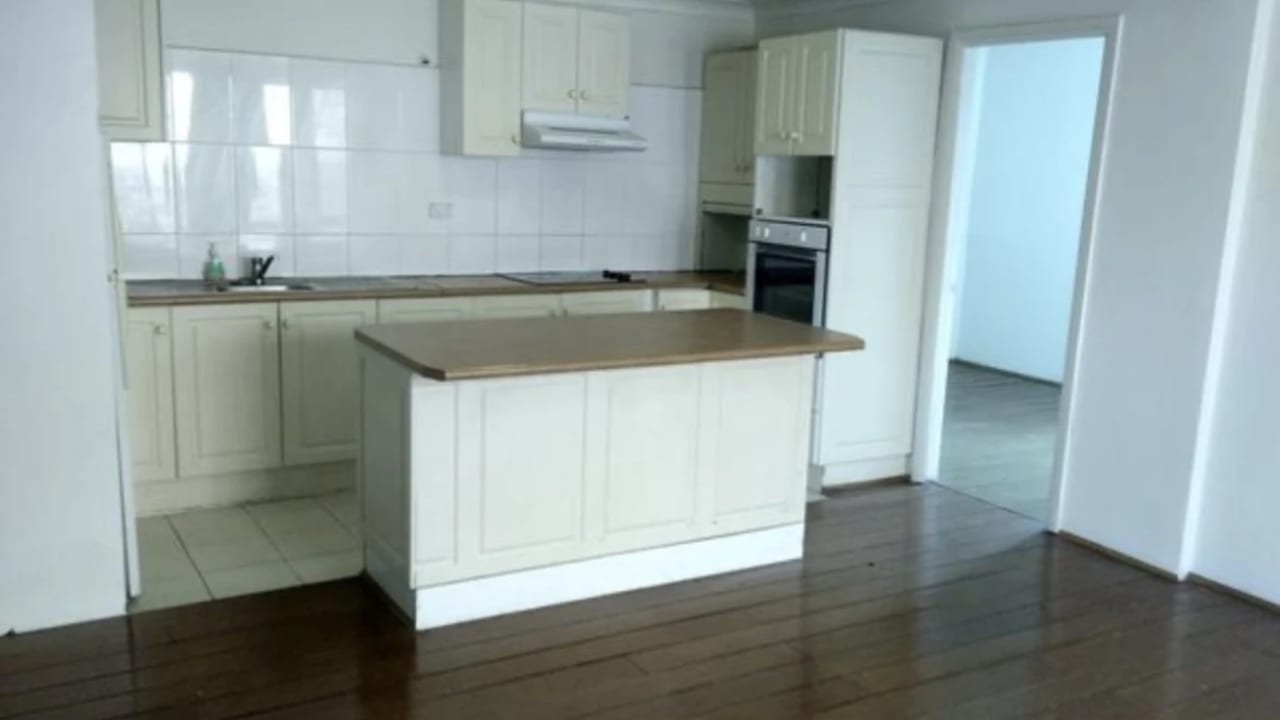 Whole property with 4 rooms for rent