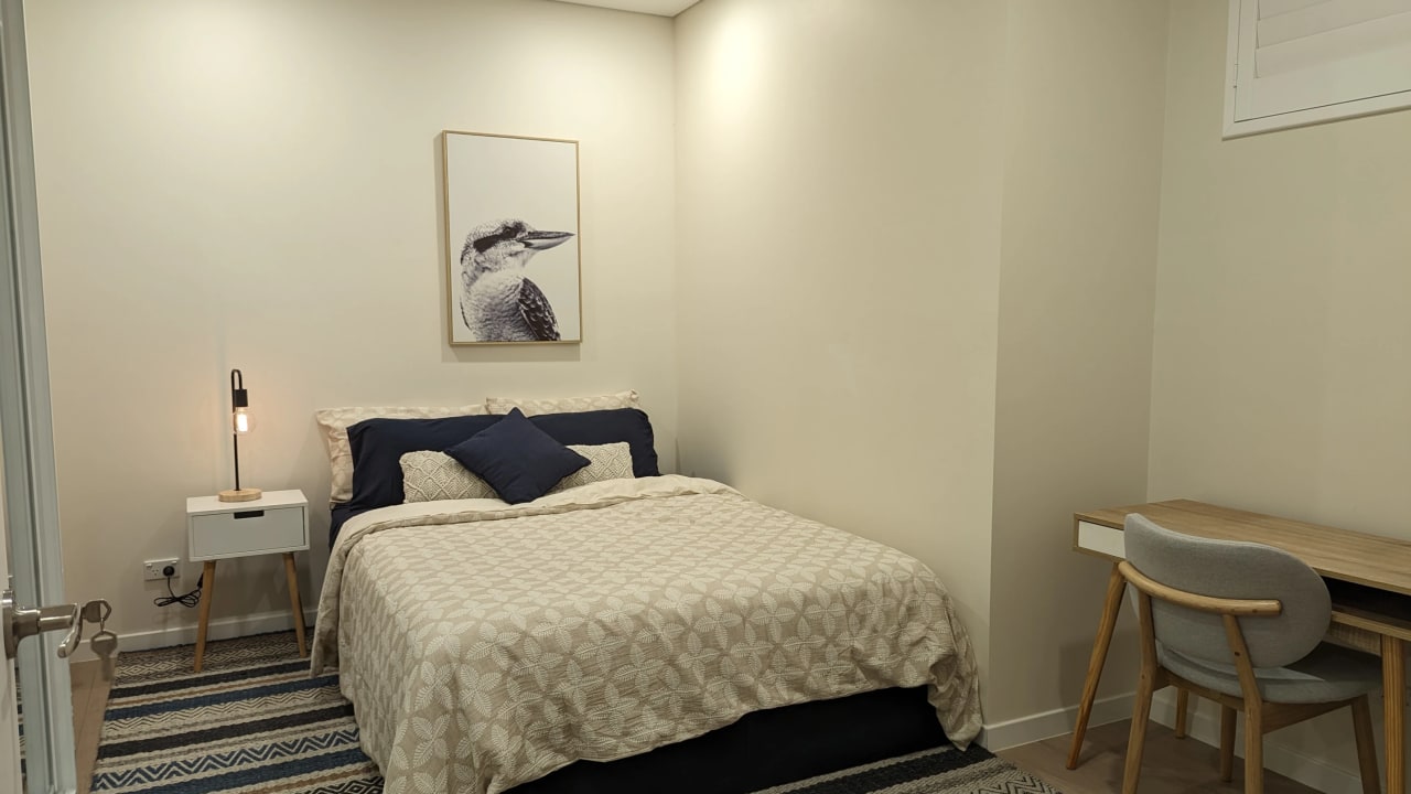 Furnished room in a flatshare