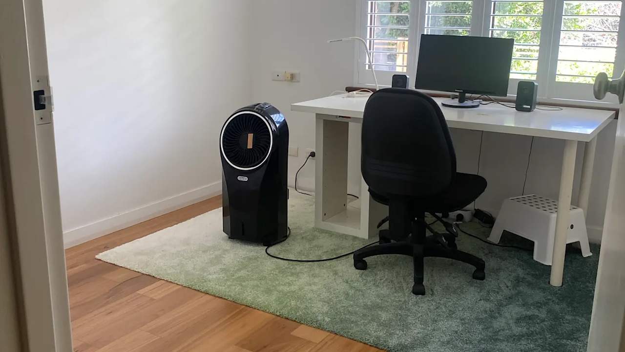 Room in a share house