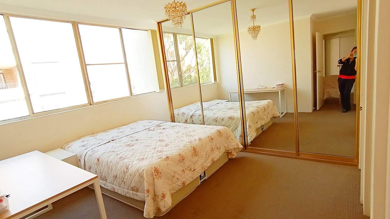 Furnished room with ensuite in a flatshare