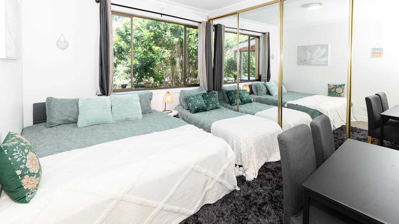 Furnished room in a share house