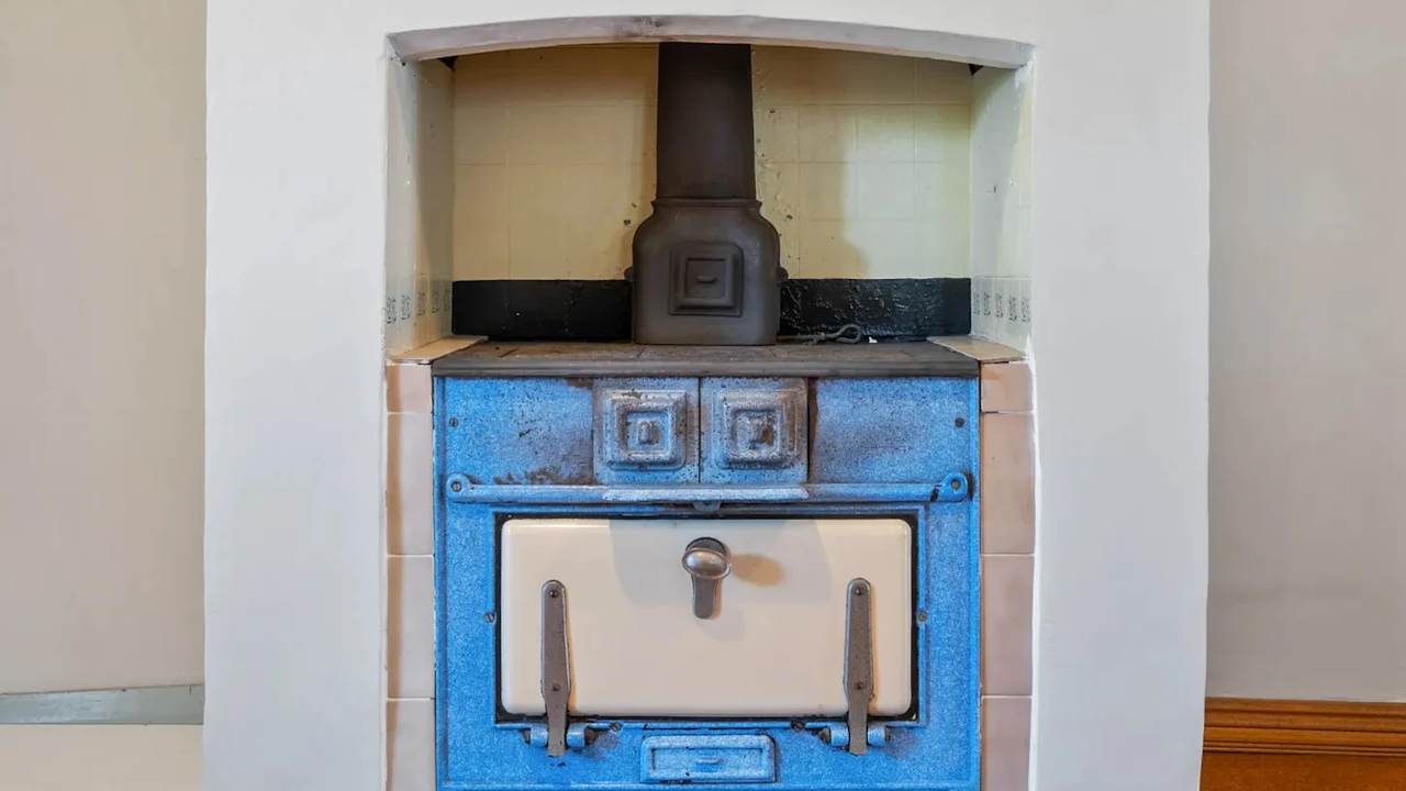 Room in a share house