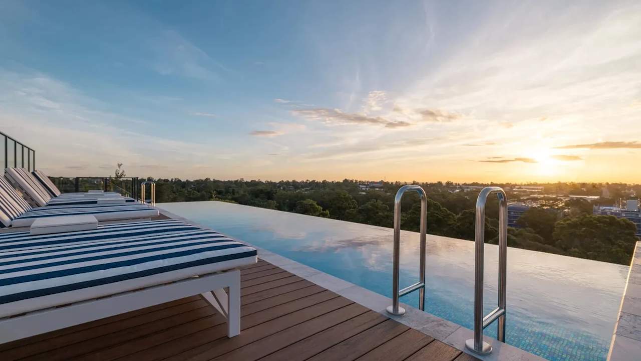 Furnished room with ensuite in a flatshare