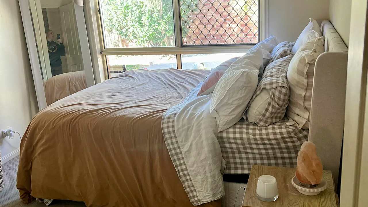 Unfurnished room in a share house