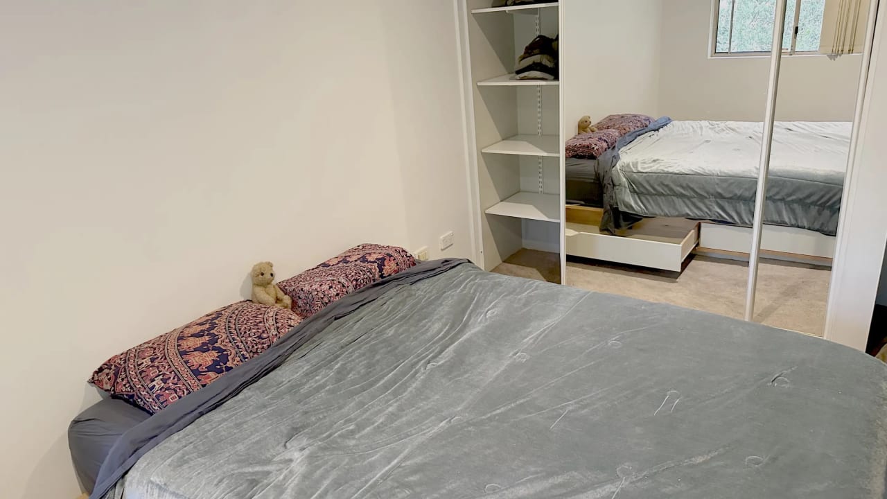 Furnished room with ensuite in a flatshare