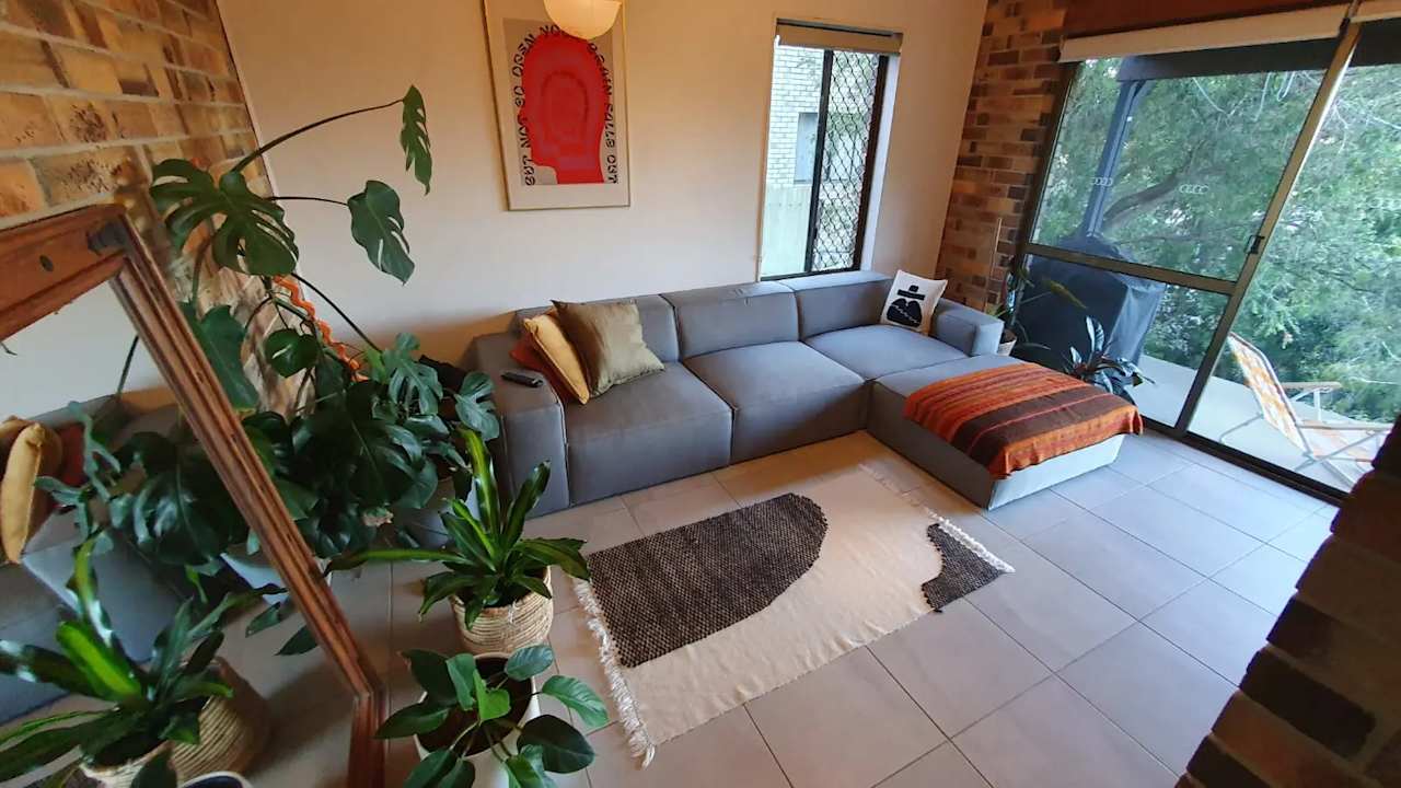 Room in a share house