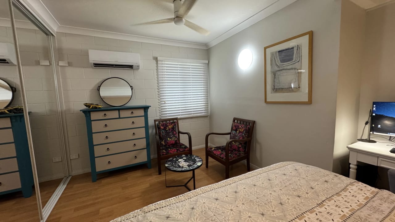 Furnished room in a share house