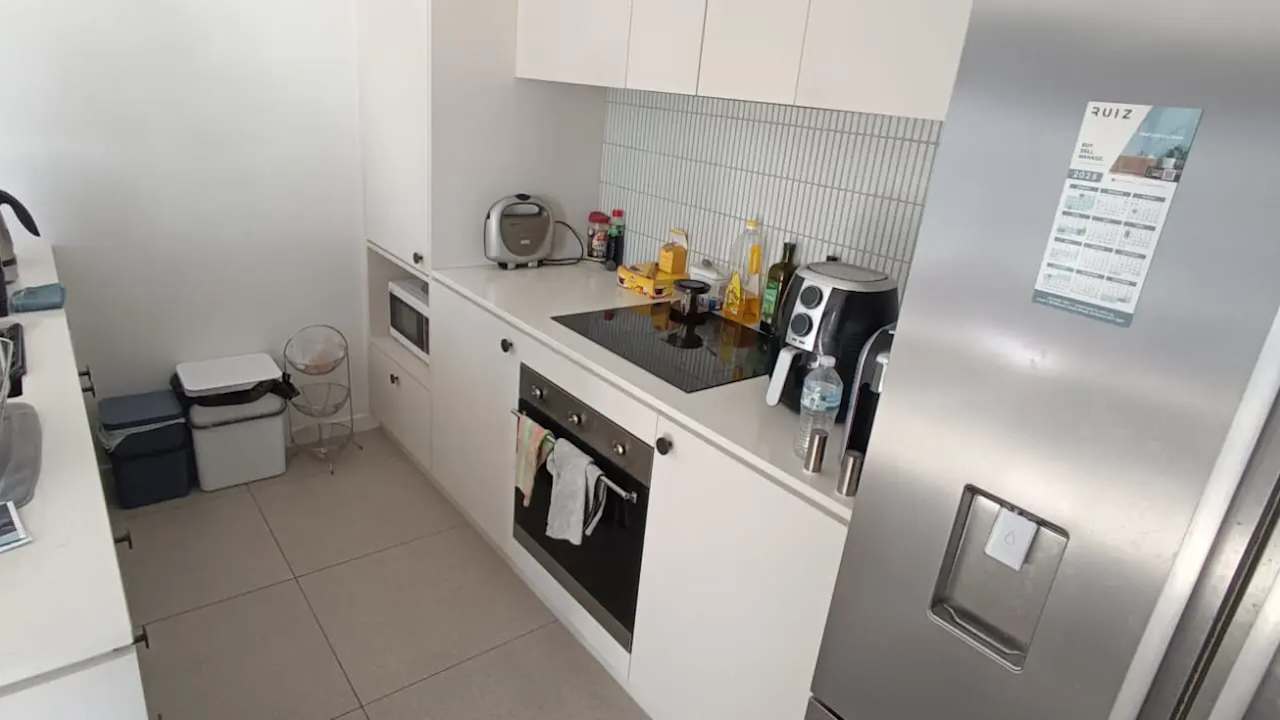 Furnished room in a flatshare