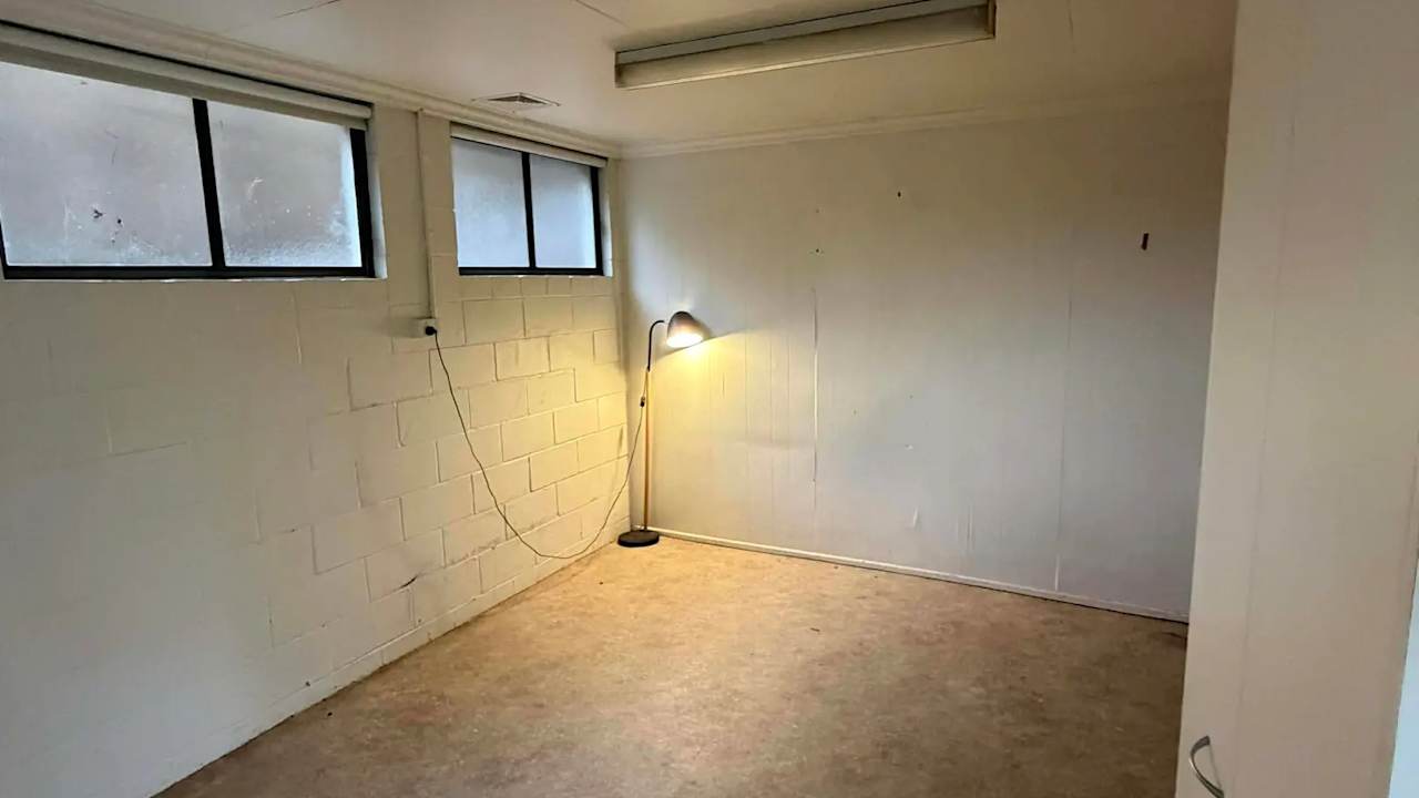Unfurnished room with own bathroom