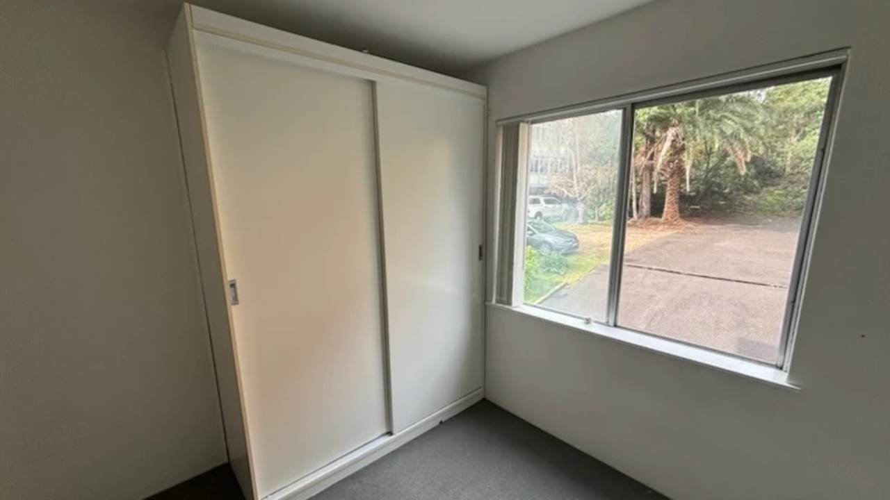 Unfurnished room in a flatshare