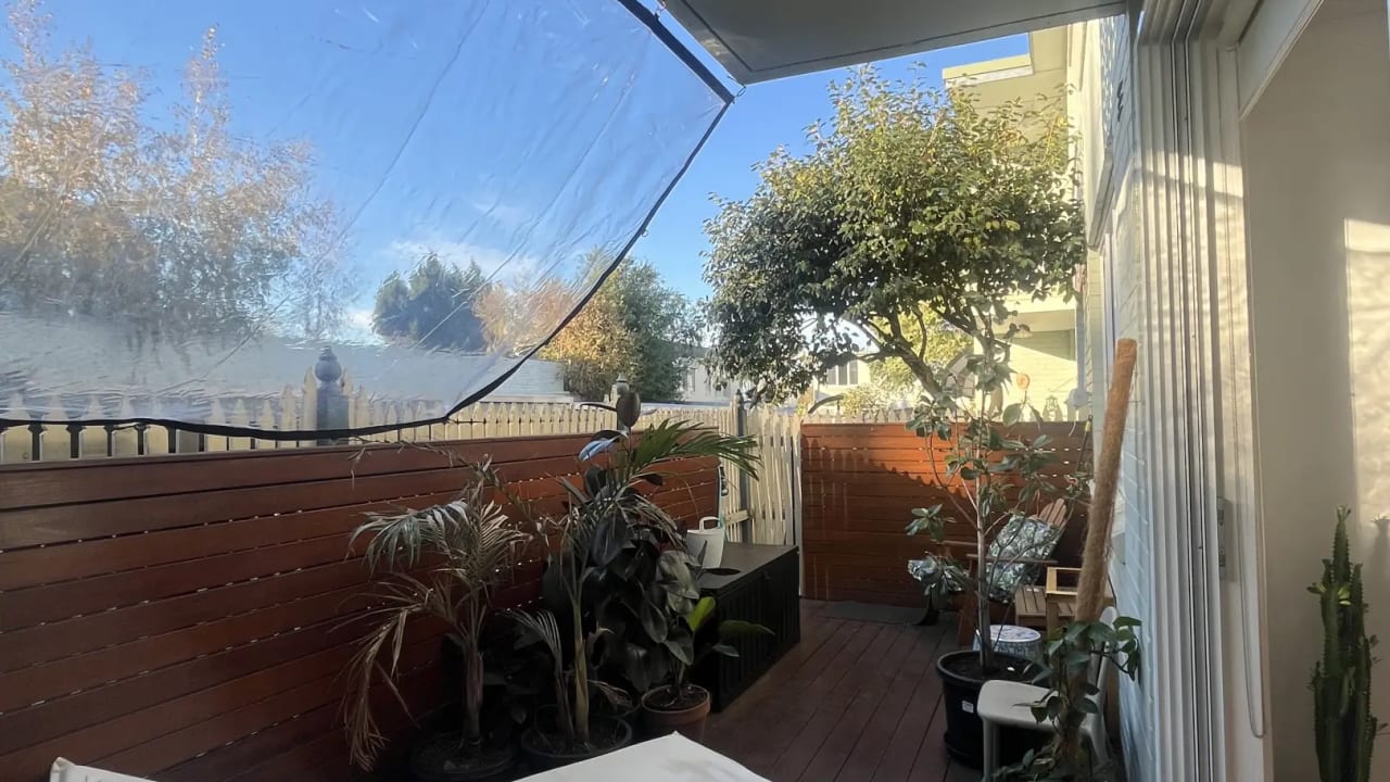 Whole property with 2 rooms for rent