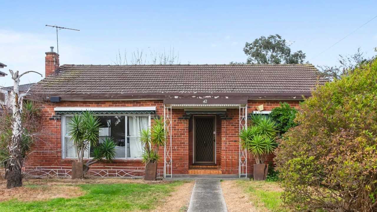 Whole property with 3 rooms for rent