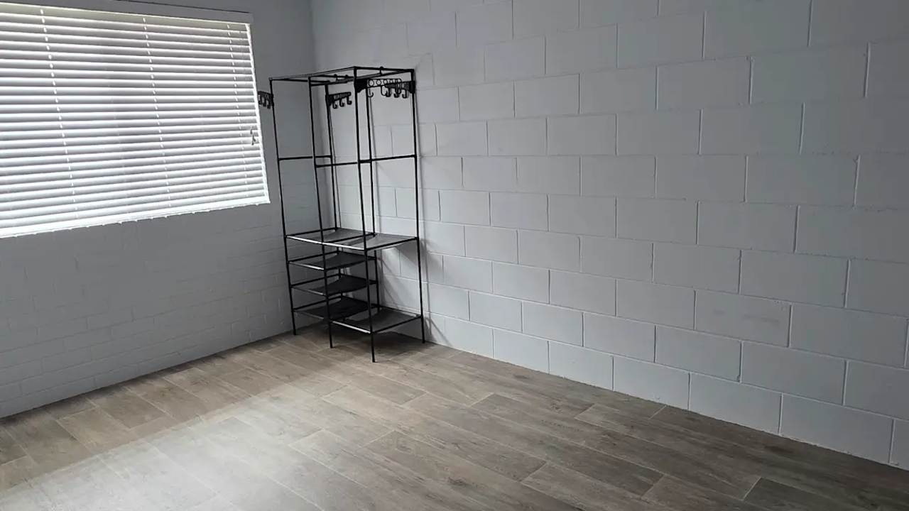 Unfurnished room in a share house