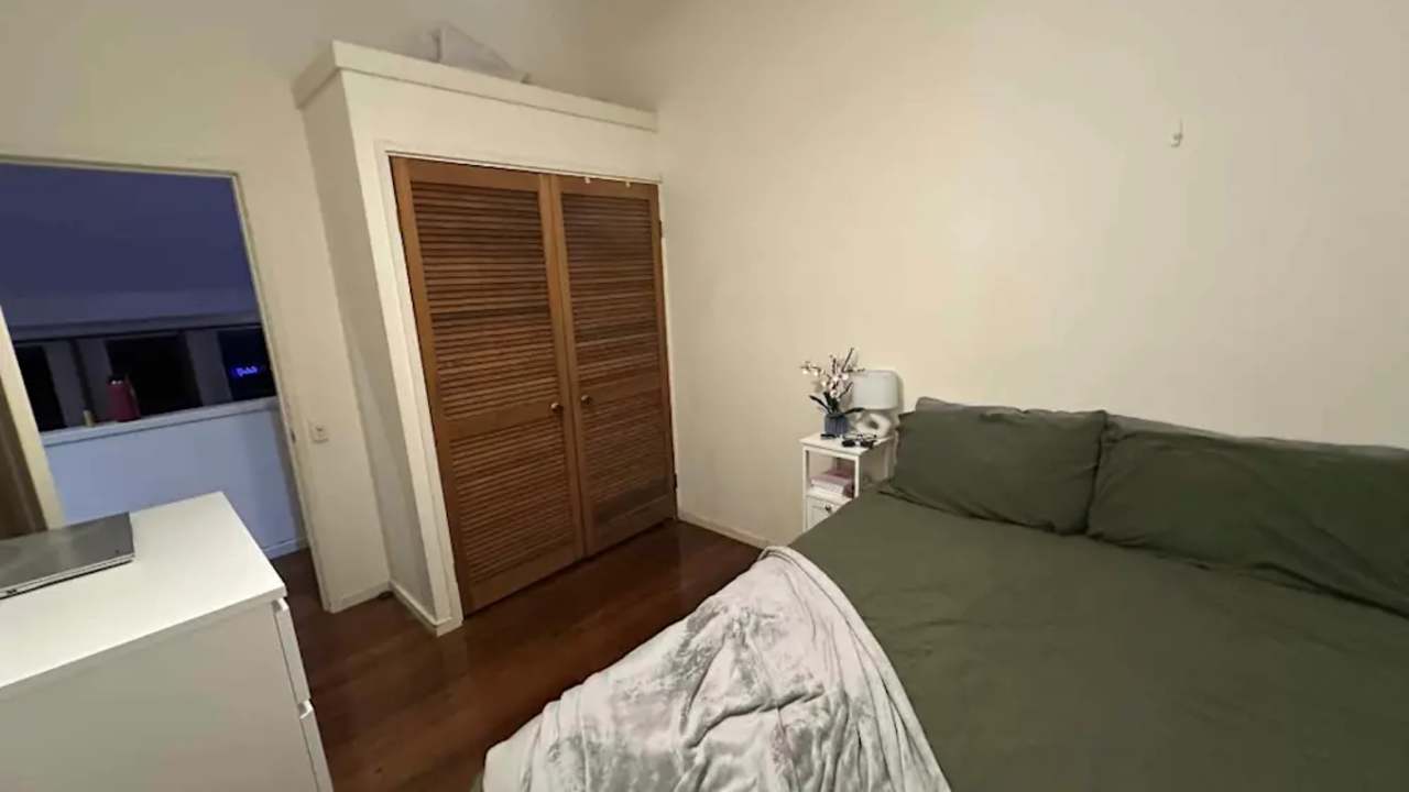 Room in a share house