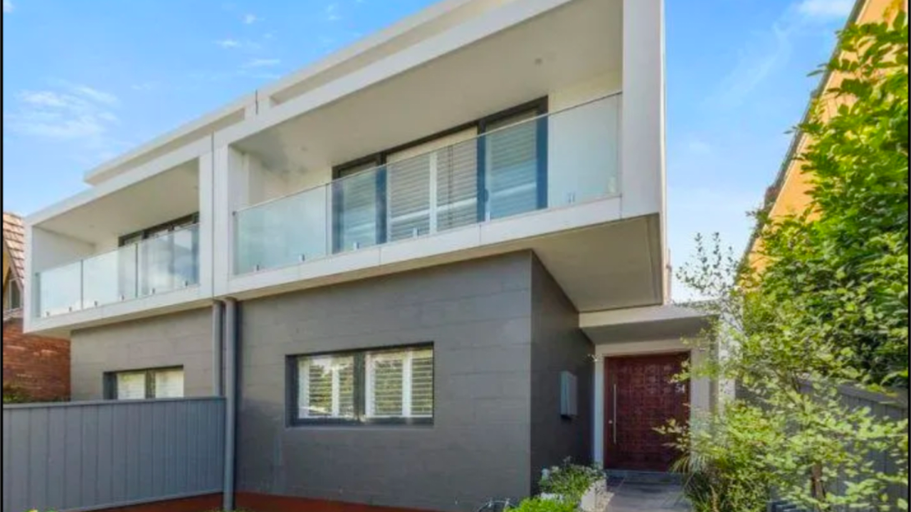 Furnished room with ensuite in a share house