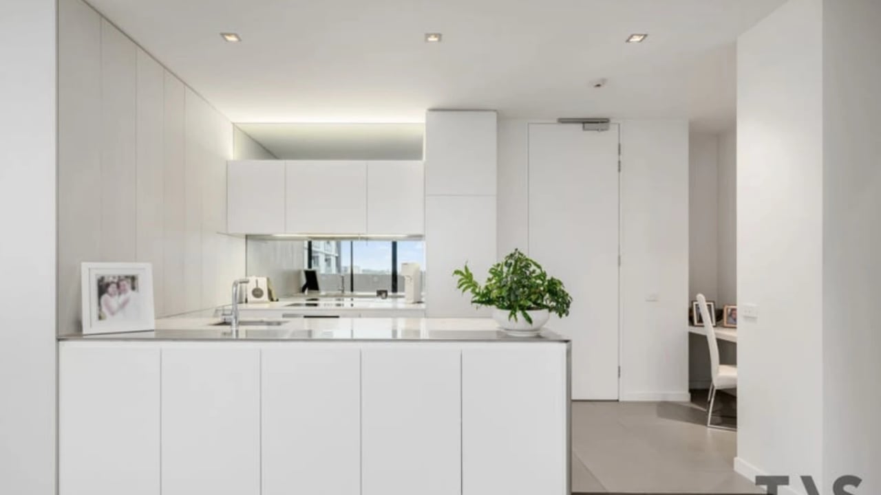 Unfurnished room with own bathroom