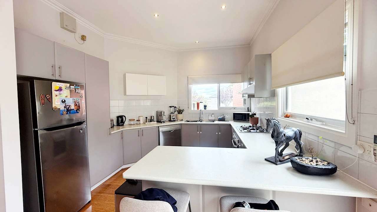 Whole property with 2 rooms for rent