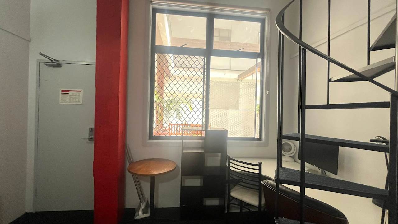 Furnished room studio flat for rent