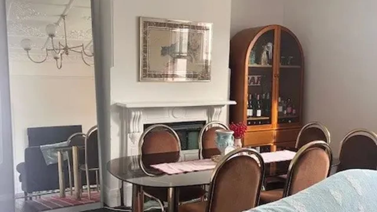 Unfurnished room in a share house