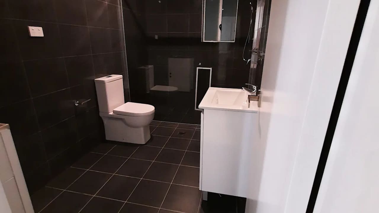 Unfurnished room in a share house