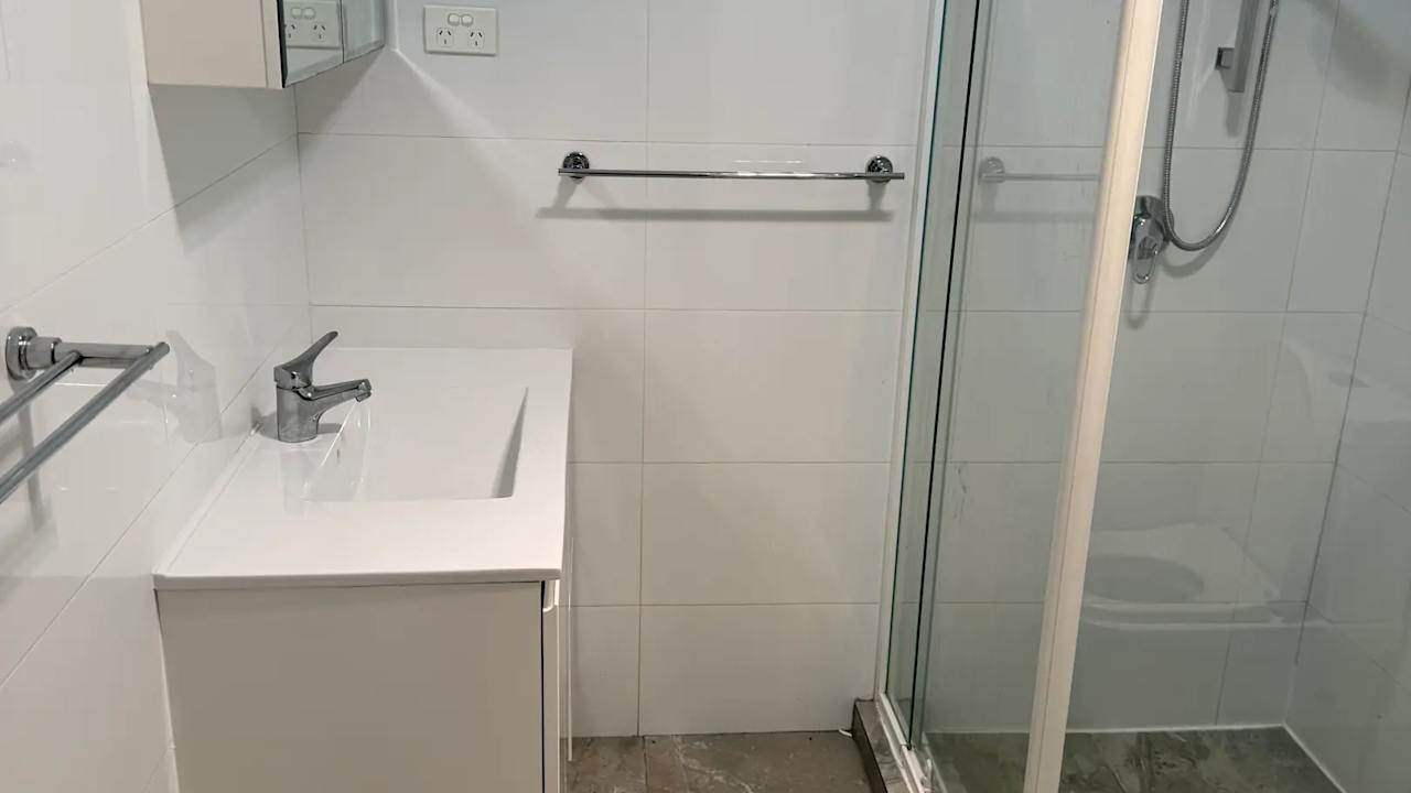 Furnished room with own bathroom