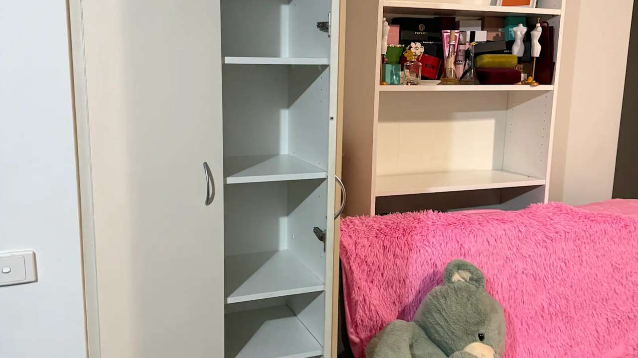 Furnished room in a flatshare