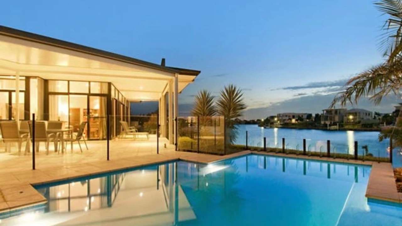 Furnished room with ensuite in a share house