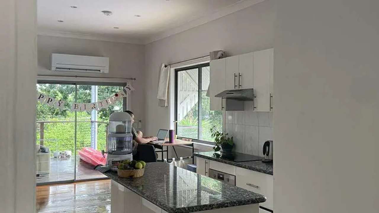 Unfurnished room in a share house