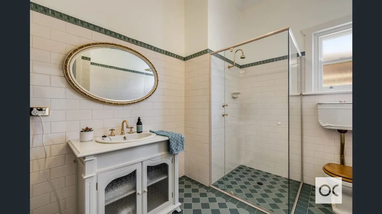 Whole property with 4 rooms for rent
