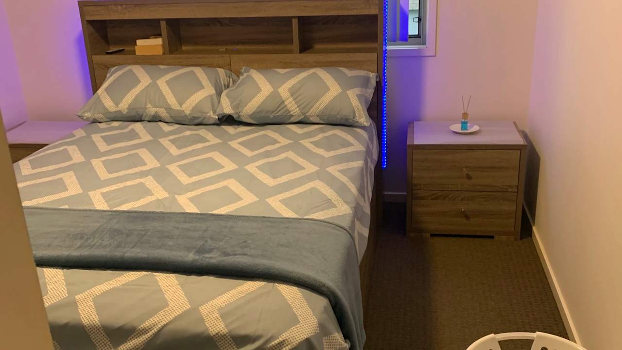 Furnished room in a share house