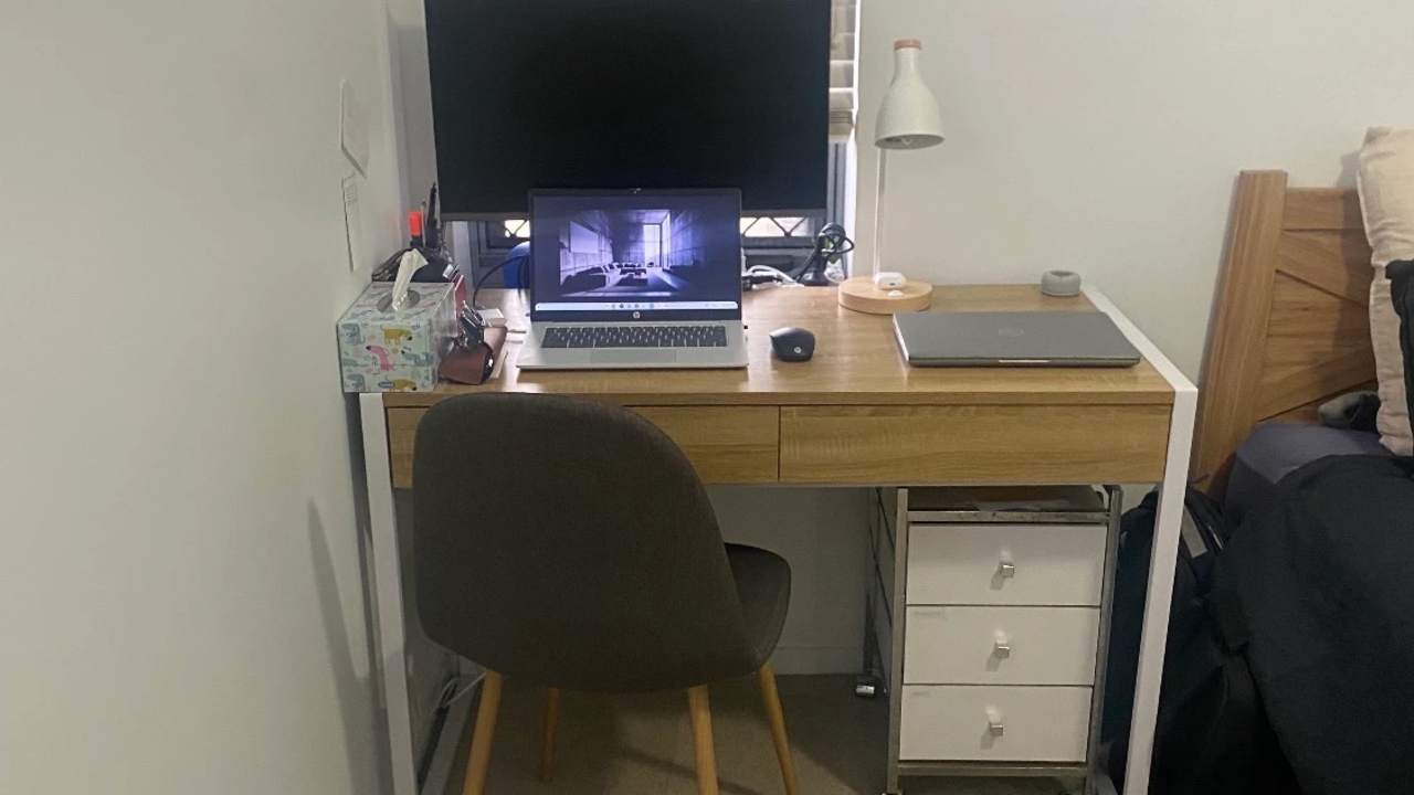 Furnished room with own bathroom