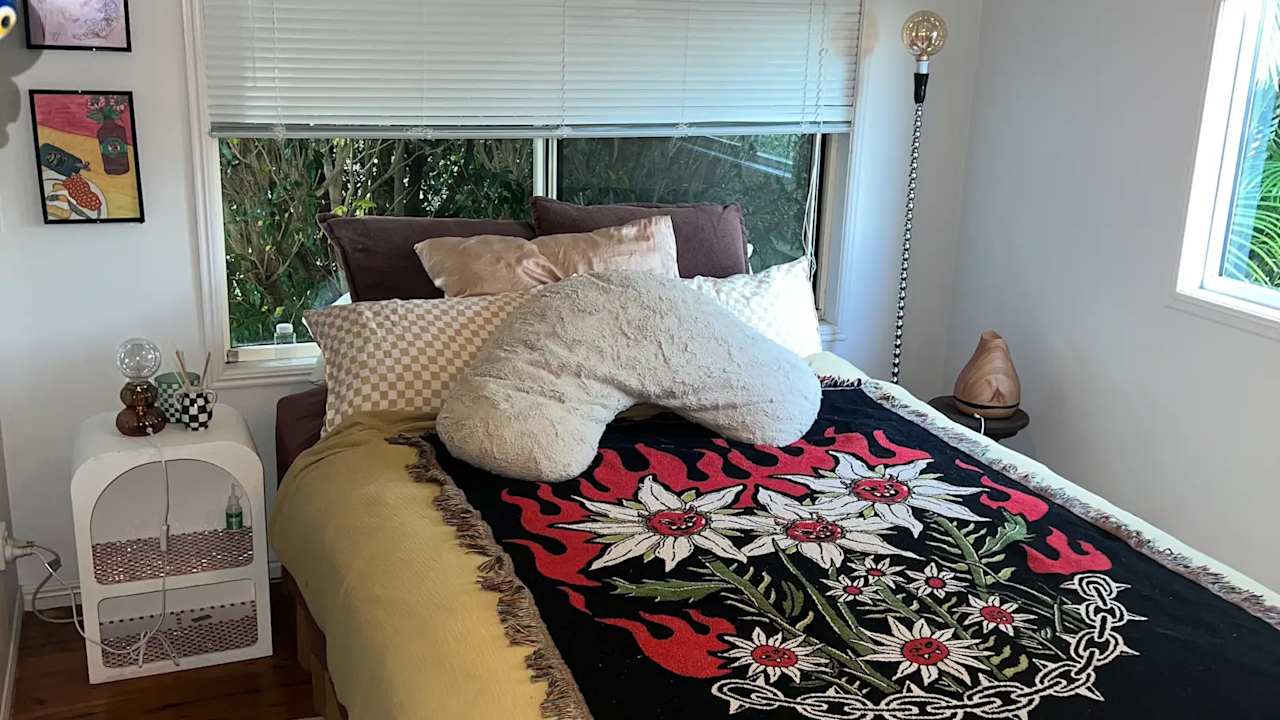 Unfurnished room with own bathroom