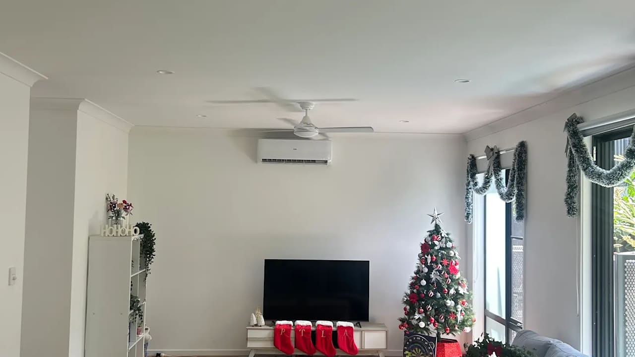 Unfurnished room in a share house