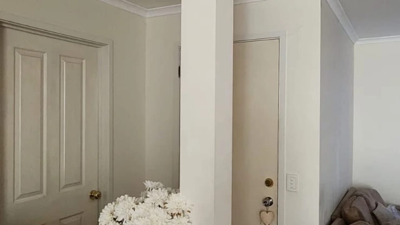 Unfurnished room in a share house