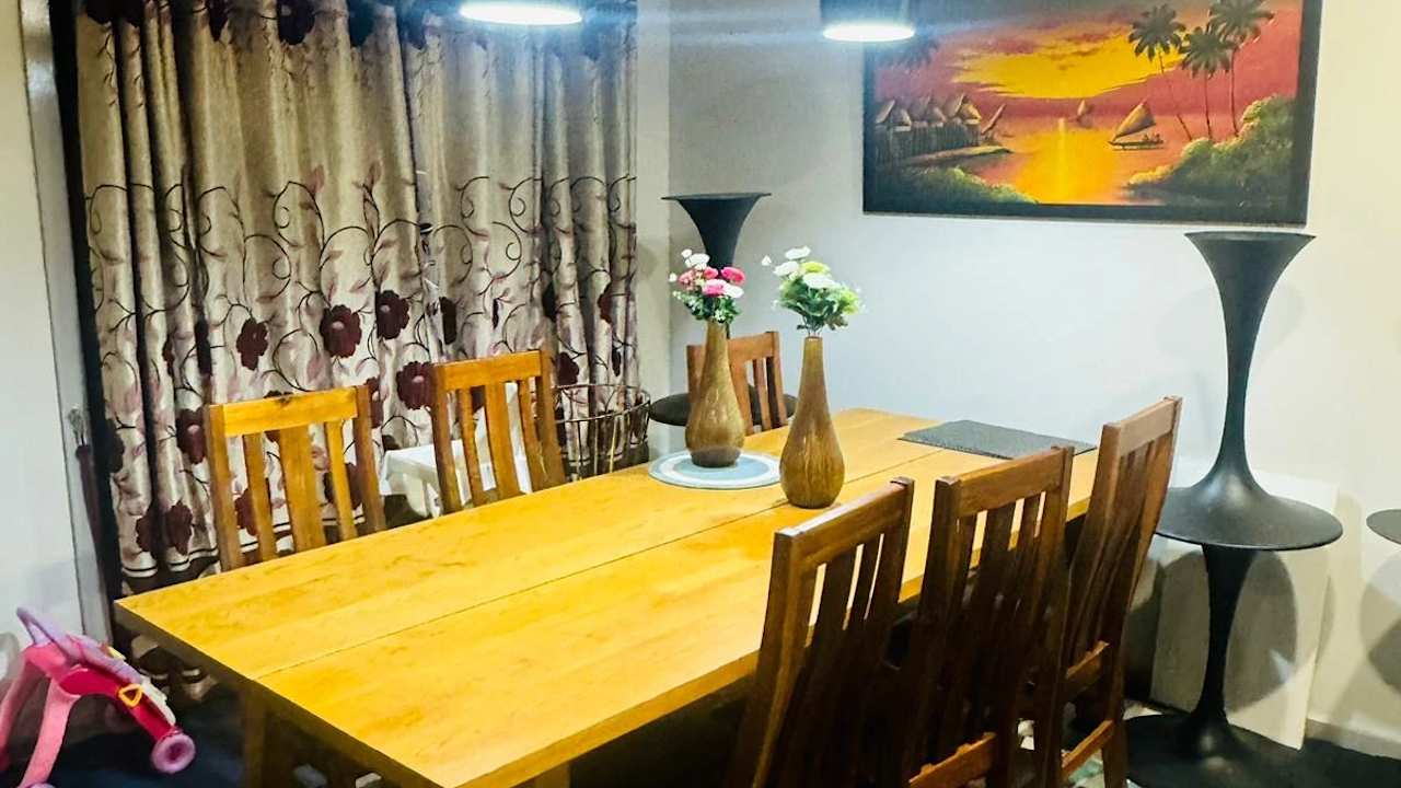 Furnished room in a share house