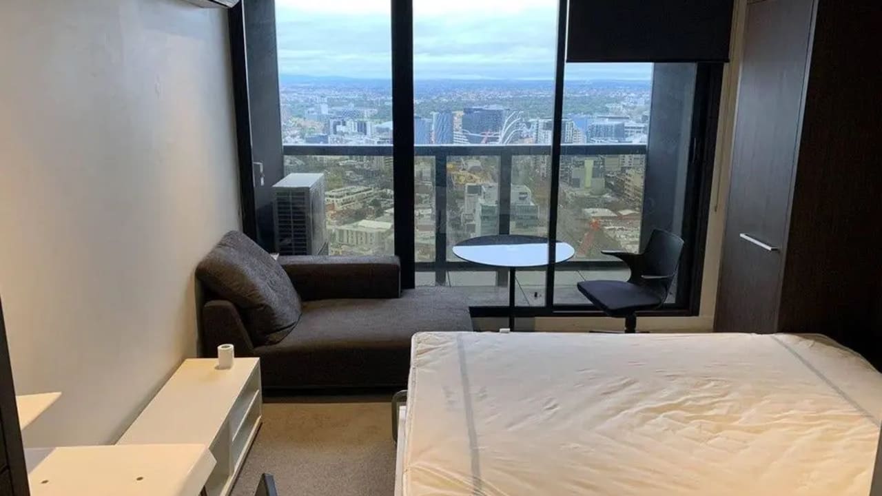 Furnished room with own bathroom