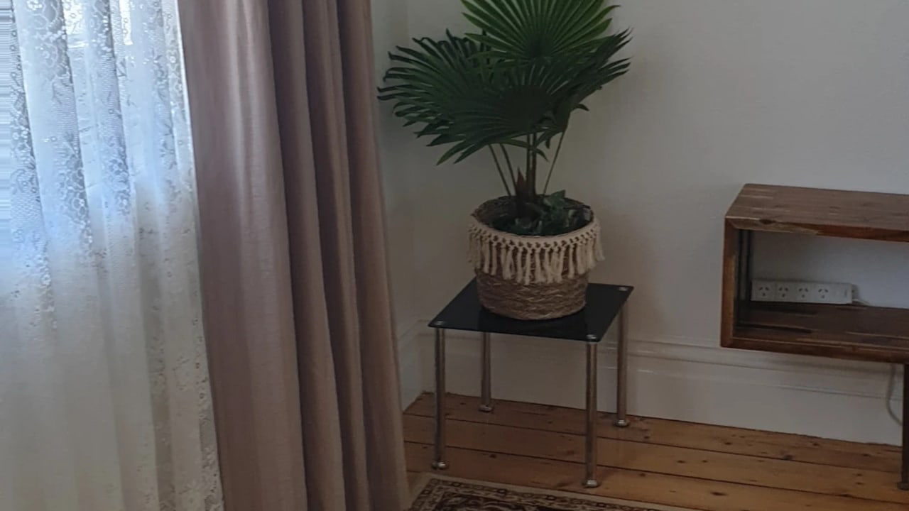 Room in a share house