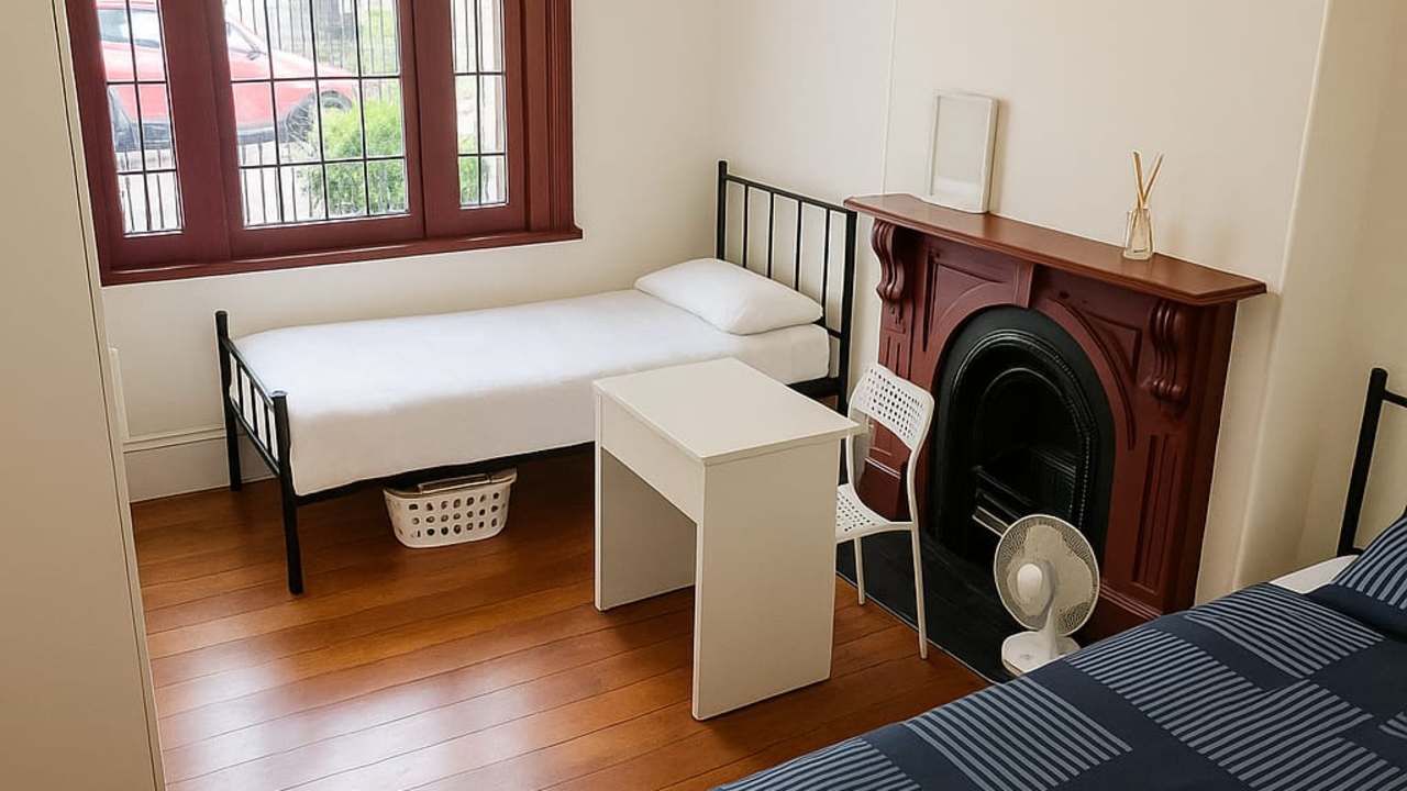 Furnished room in a share house