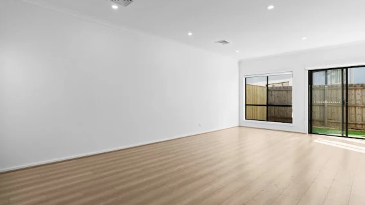 Whole property with 3 rooms for rent