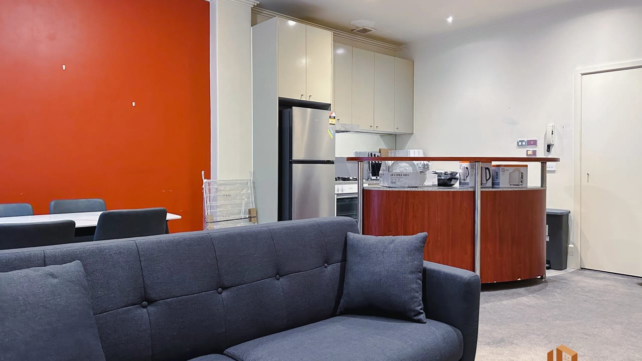 Furnished room in a flatshare