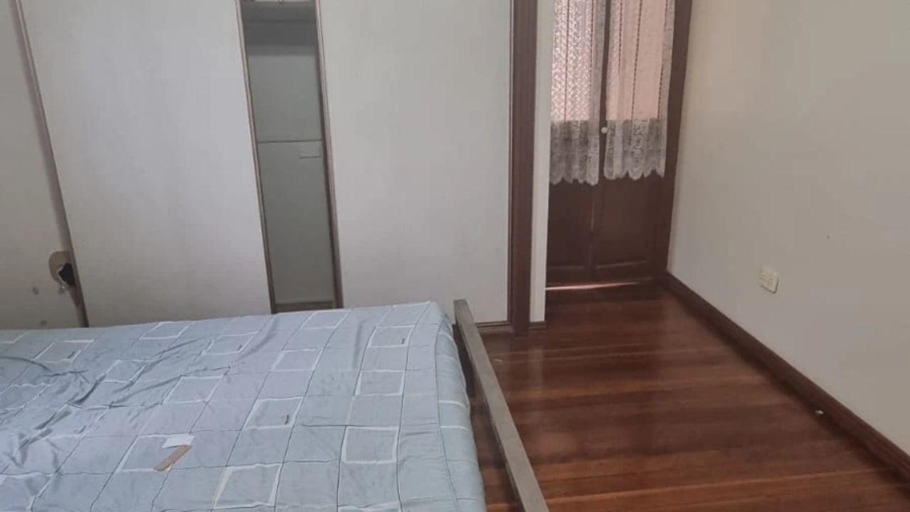 Room in a share house