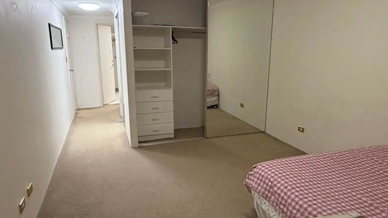 Furnished room with ensuite in a flatshare