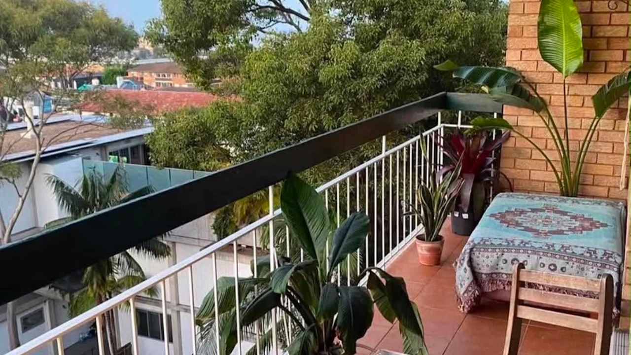 Furnished room in a flatshare