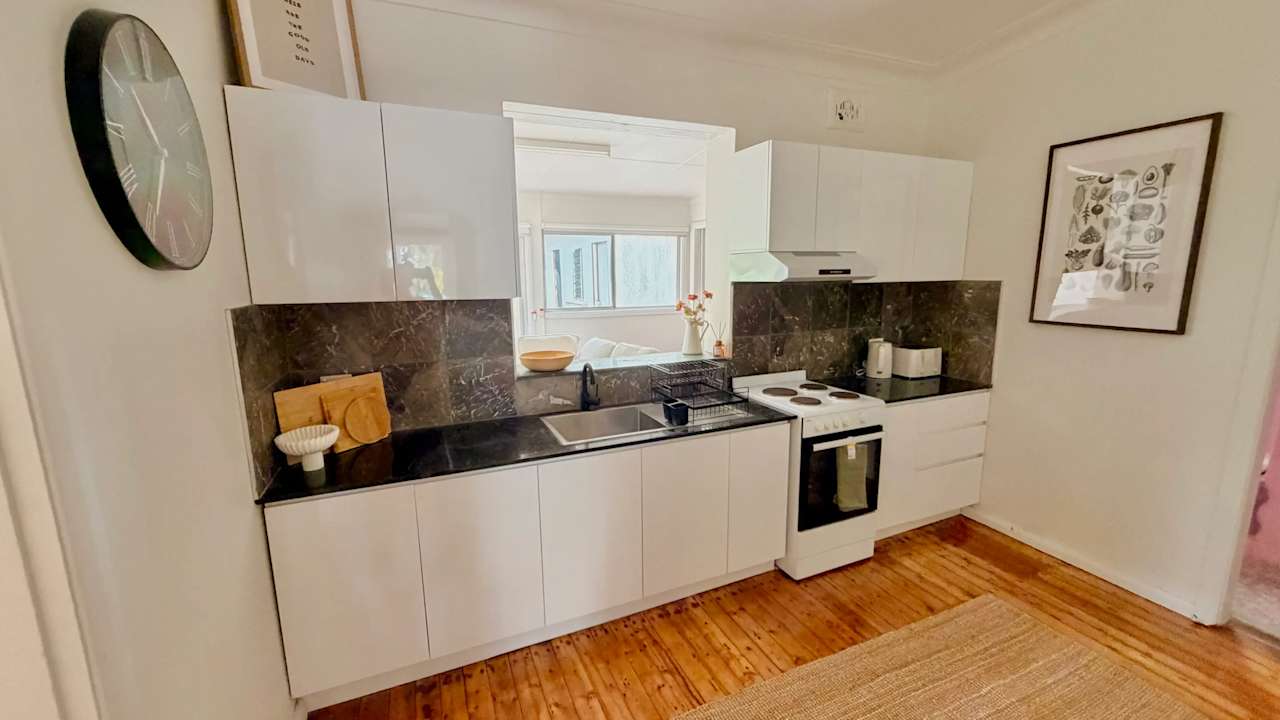 Room in a share house