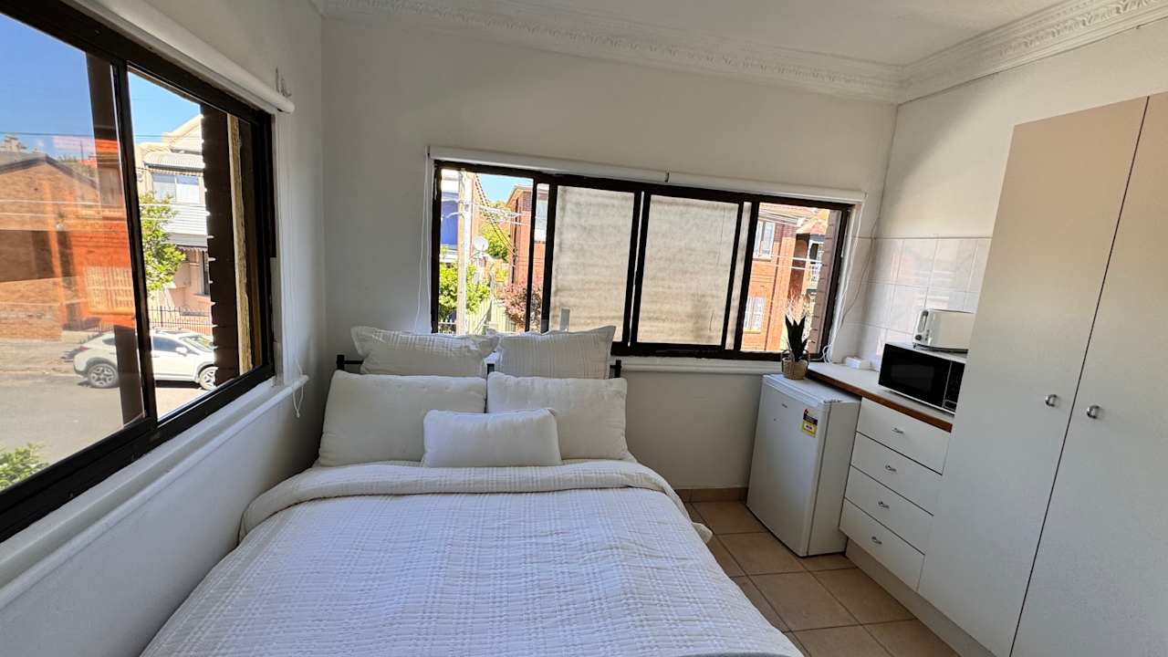 Furnished room studio flat for rent